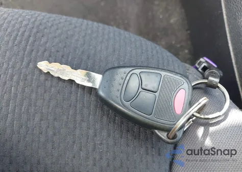 2013 Chrysler 200 Lx z USA, uszkodzony, nr VIN 1C3CCBAB4DN559550